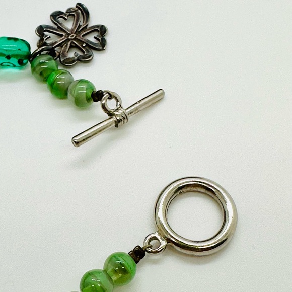 Green Cloisonné Glass Clover Bead Bracelet - Picture 10 of 12